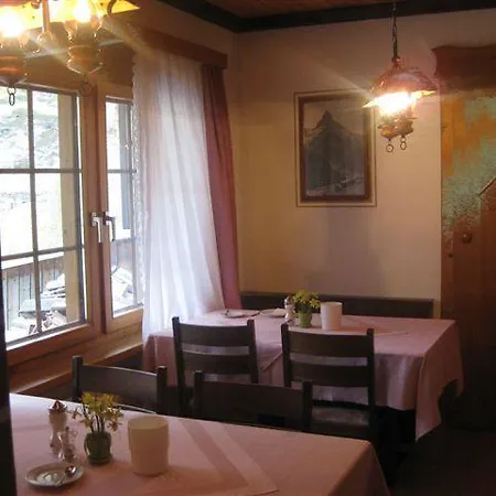 Haus Liliane Pensjonat 3*